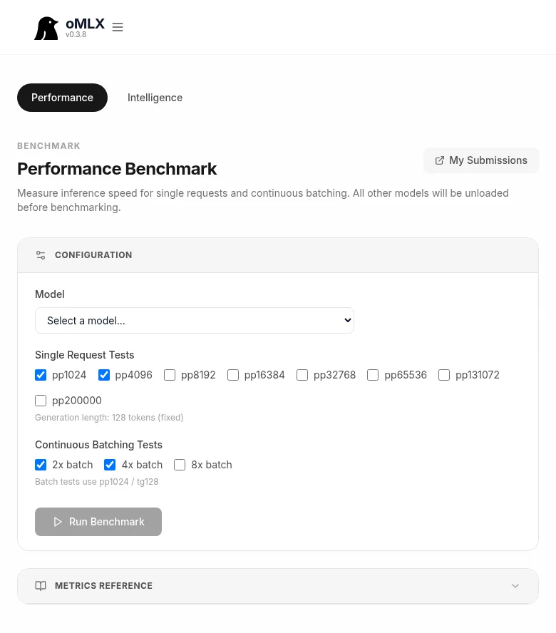 Página Bench → Performance Benchmark de oMLX con modelo Qwen3.6-35B-A3B-MLX-8bit seleccionado, checkboxes Single Request Tests (pp1024, pp4096, pp8192, pp32768) y Continuous Batching Tests (2x, 4x, 8x), botón Run Benchmark y enlace My Submissions